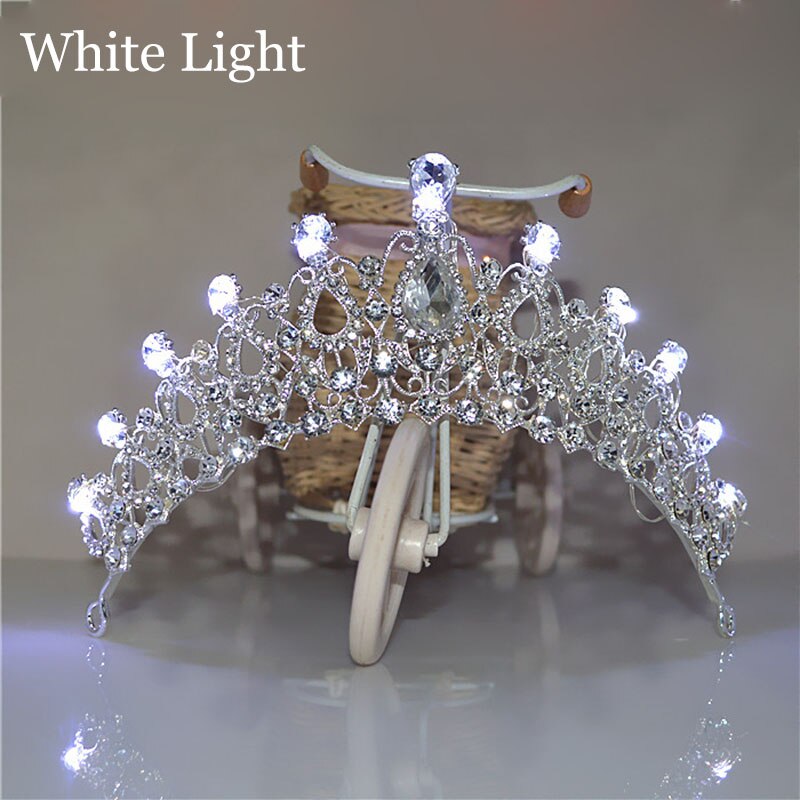 Aveuri Wedding Crown Tiaras Bridal Pearl Headband Tiaras And Crowns LED Light Crown Bride Headpiece Wedding Hair Accessories Diadema