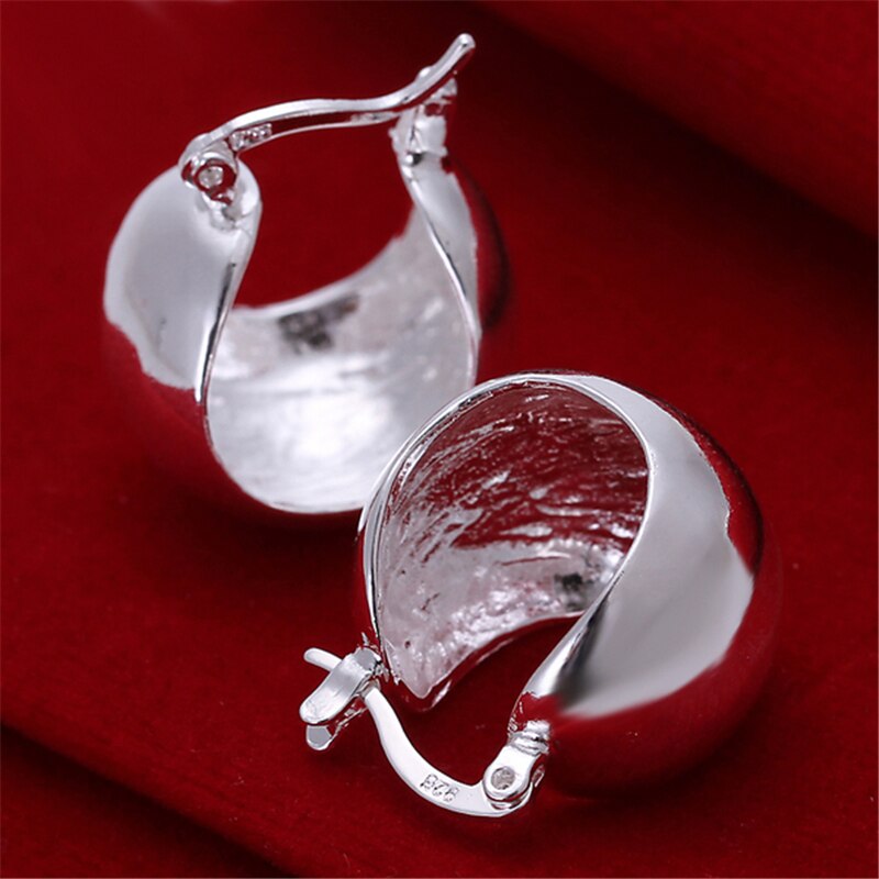Aveuri  alloy Smooth Egg Shape Hoop Earrings Cute Romantic Jewelry For Women Wedding Party Gift Wholesale