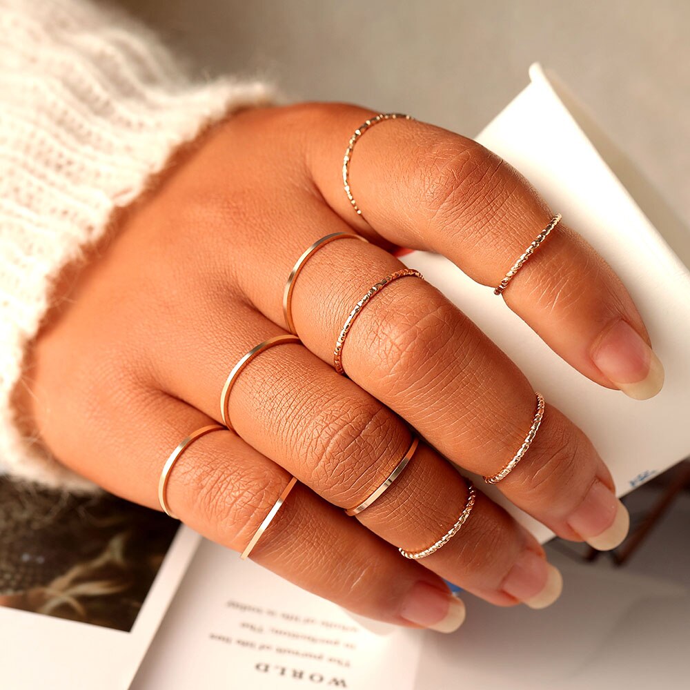 Aveuri Punk Vintage Gold Wide Chain Rings Set For Women Girls Fashion Irregular Finger Thin Rings Gift 2023  Female Jewelry Party