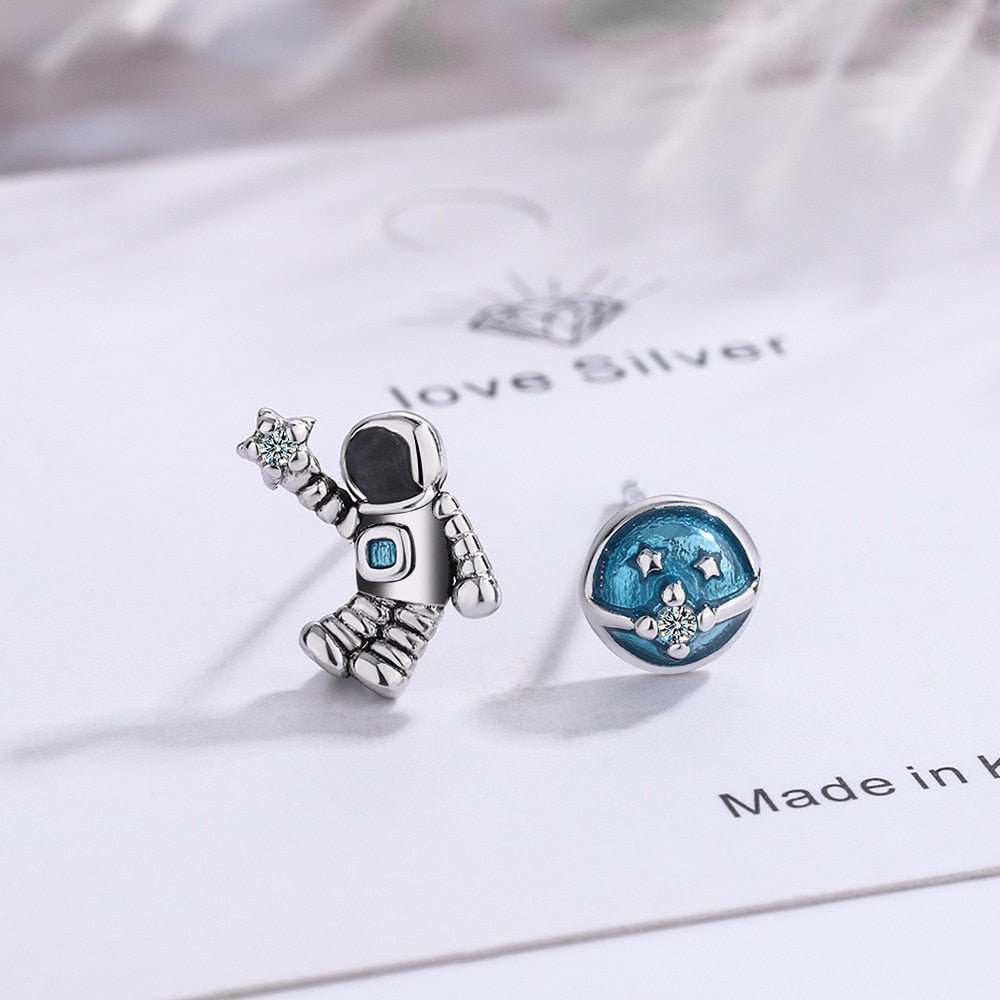 Christmas Gift alloy Astronaut Planet Charm Stud Earrings For Women Engagement Party Jewelry Oorbellen eh1414
