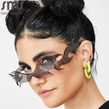 Aveuri Luxury Fashion Fire Flame Sunglasses Women Rimless Wave Sun Glasses Men One Piece Shades Vintage Women Shiny Eyewear UV400