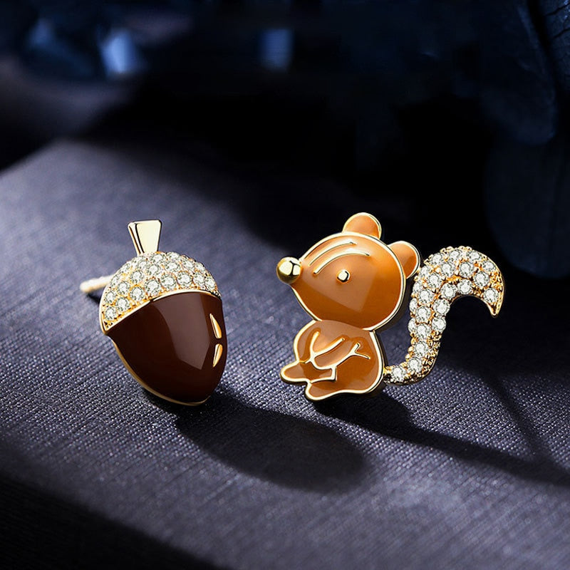 LATS Creative Fun Squirrel Pine Cone Asymmetrical Stud Earrings for Women Rhinestone Earring 2023 Earings BrincosFashion Jewelry
