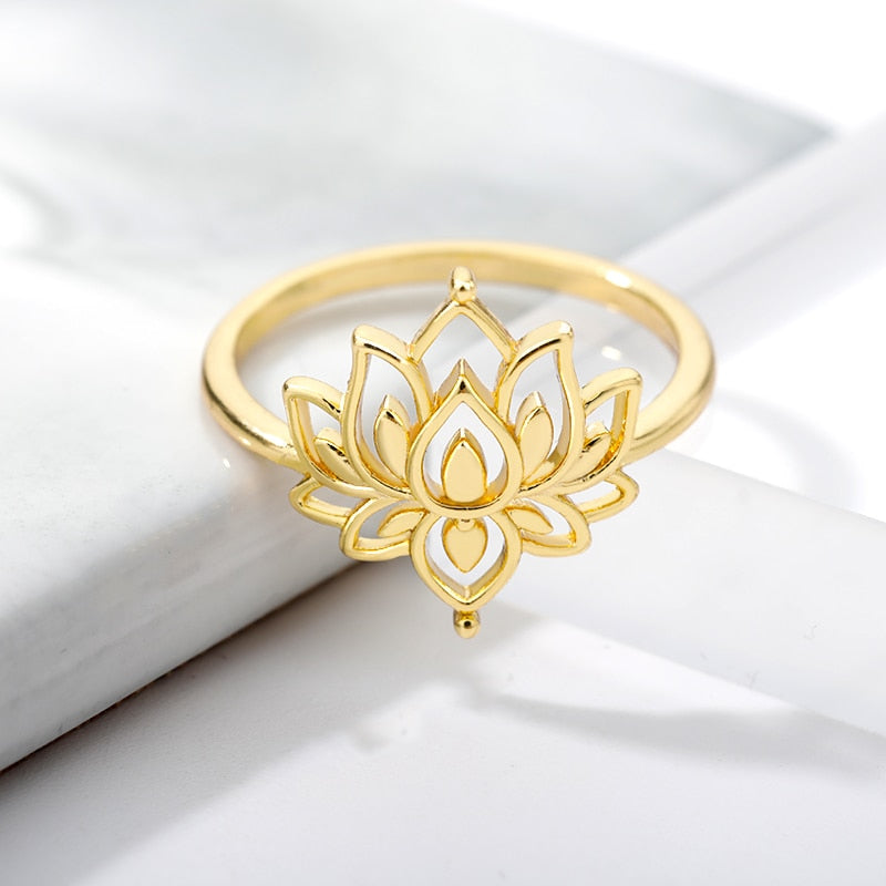 Aveuri Lotus Flower Ring For Women Creative Design Plant Gold Meatl Engagement Wedding Finger Rings Jewelry Gift Bijouox Femme