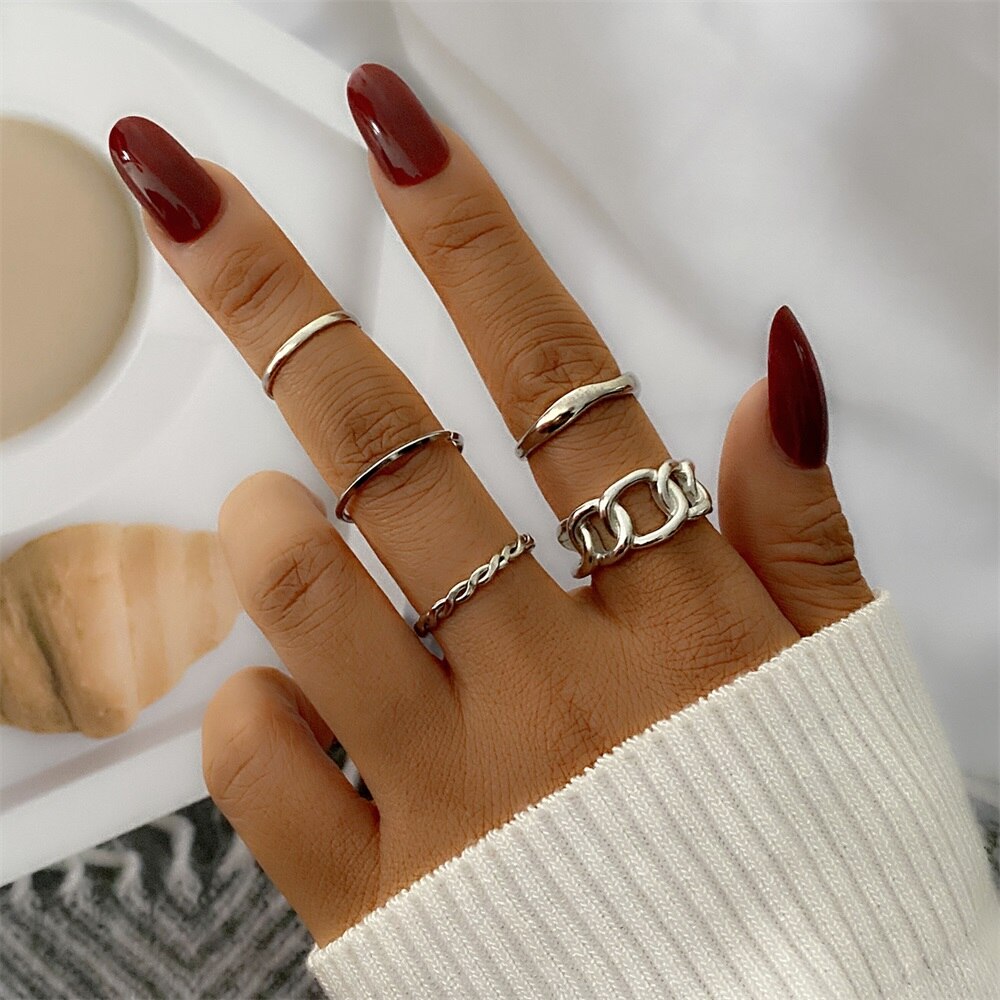 Aveuri Punk Gold Wide Chain Rings Set For Women Girls Fashion Irregular Finger Thin Rings Gift 2023 Female Jewelry Party