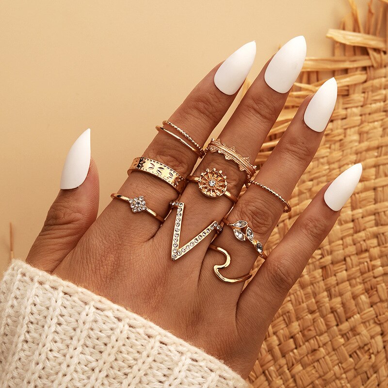 Aveuri Bohemian Rings Serpentine Demon Eye Star Geometry Chain Gold Color Alloy Ring Set Personality Lady Wedding Jewelry