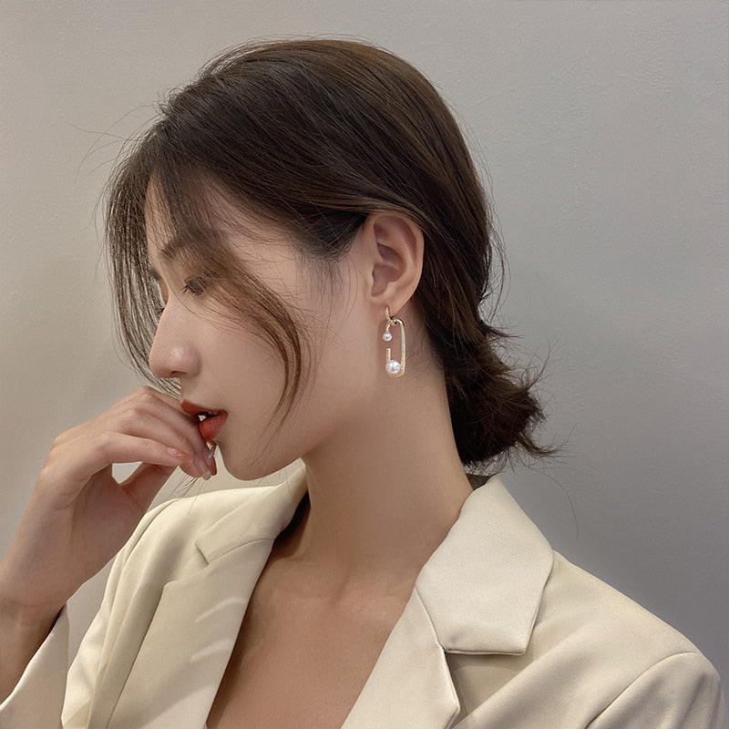 Christmas Gift 2023 New Design Pearl Irregular Pin Dangle Earring For Woman Fashion Korean Jewelry Luxury Sexy Girl's Party Wear Earrings