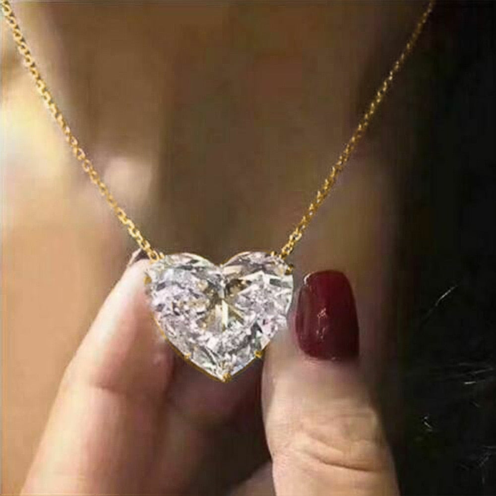 Aveuri  Luxury Big Heart CZ Women Pendant Necklaces Simple Versatile Female Party Gift Daily Wear Statement Jewelry Drop Shipping