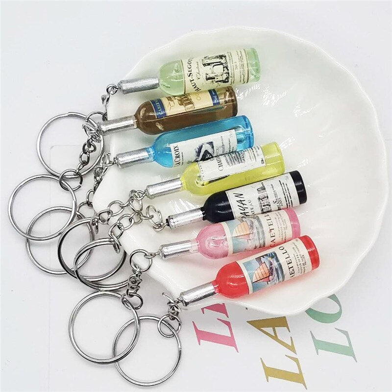 Aveuri Cute Novelty Resin Beer Wine Bottle Keychain Assorted Color For Women Men Car Bag Keyring Pendant Accessions Wedding Party Gift