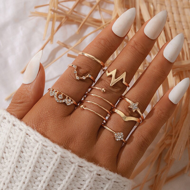 Aveuri Women's Boho Charm Gold Star Knuckle Rings Set Crystal Star Crescent Geometric Female Finger Rings Bohemia Jewelry Gifts