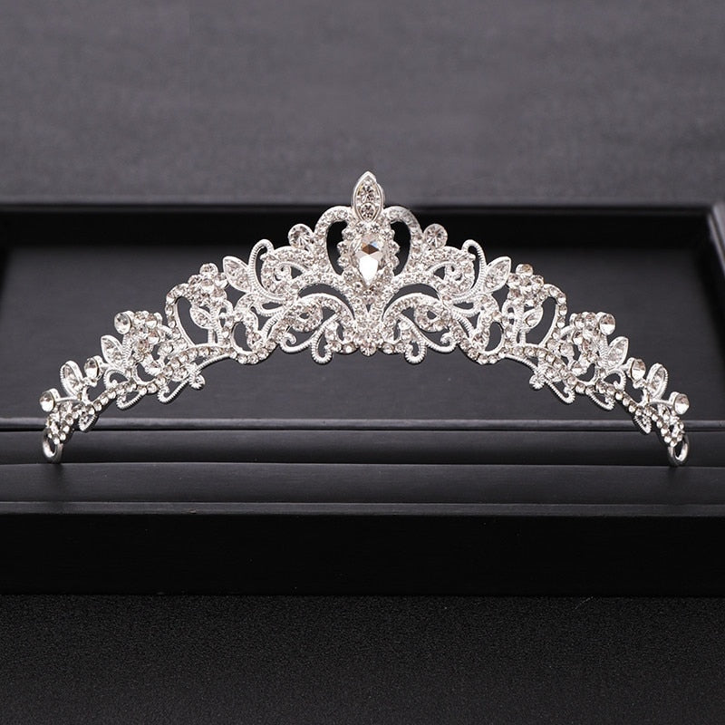 Aveuri  Wedding Crown Hair Jewelry Bridal  Hair Accessories Women Baroque Crown Rhinestones Crystal Tiaras Bride QueenParty Crowns Gift