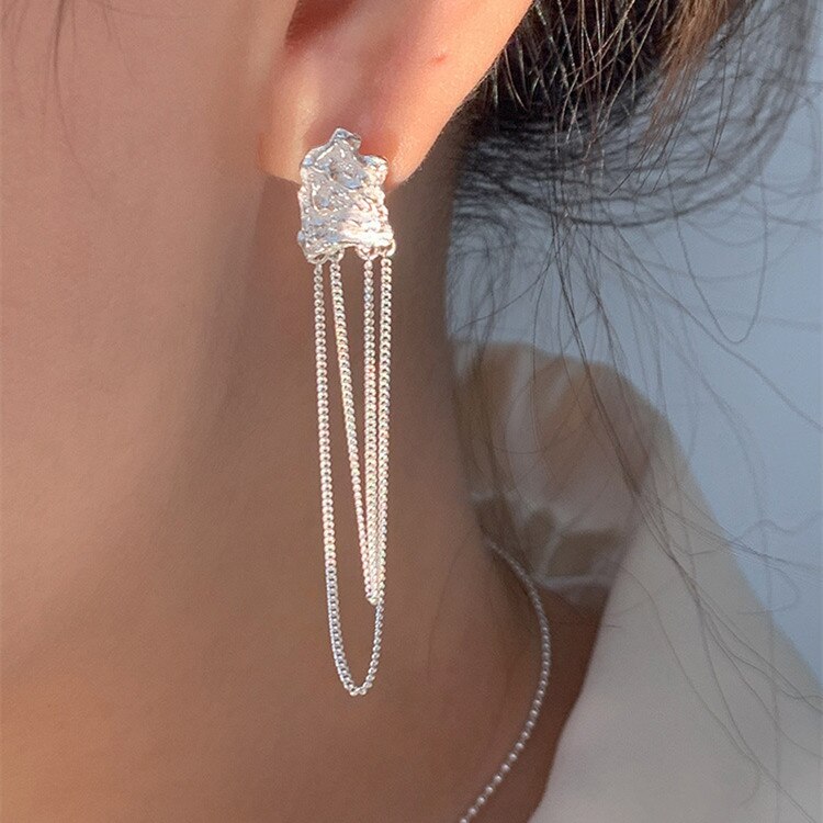 Aveuri 2023 New Fashion Exquisite Long Silver Color Love-Heart Tassel Earrings Female Light Luxury Personality Trend All-Match Party Jewelry