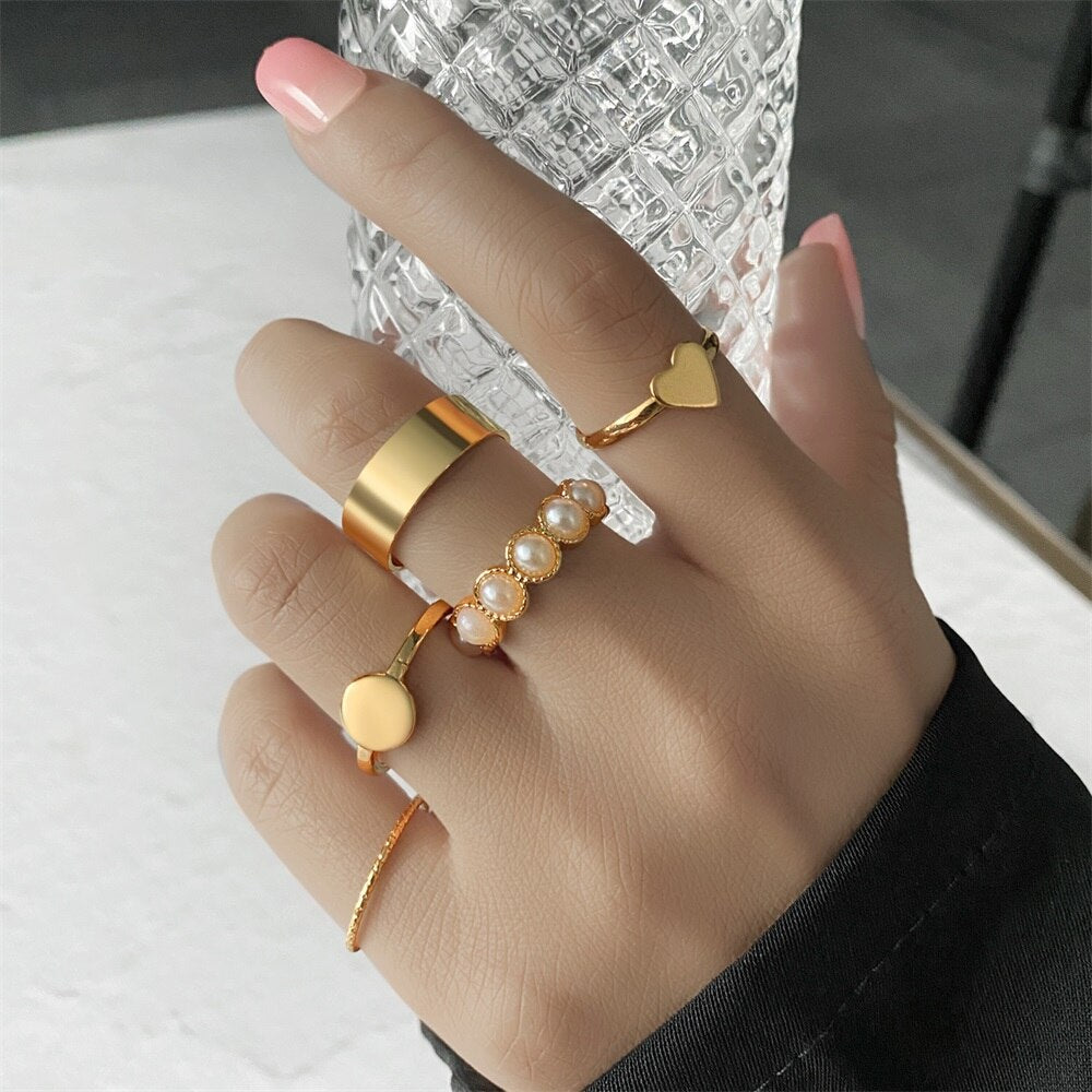 Aveuri Punk Vintage Gold Wide Chain Rings Set For Women Girls Fashion Irregular Finger Thin Rings Gift 2023  Female Jewelry Party