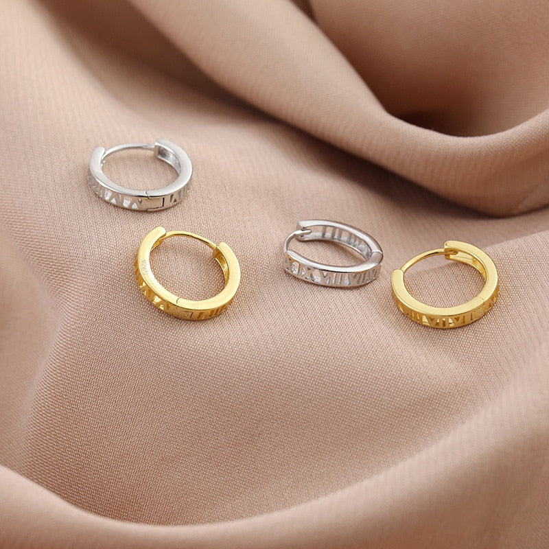 Aveuri Tiny Hoop Earrings For Women Korean Hollow Out Light Gold Color Girls' Gift Piercing Jewelry Cute Wholesale KAE092