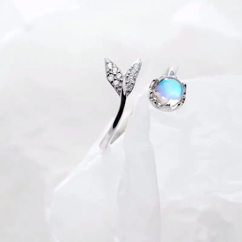 Christmas Gift Mermaid Tail Moonstone Personality Adjustable Ring Fine Jewelry For Women Party Elegant Accessories JZ459