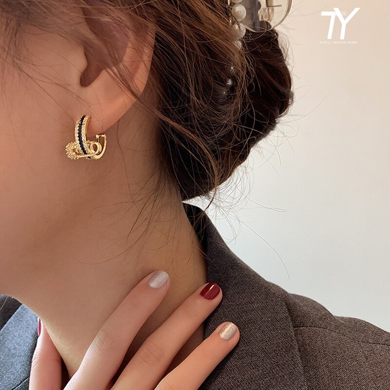 Christmas Gift 2023 New Creative Pin Design Metal Gold Earrings For Woman Fashion Korean Jewelry Luxury Wedding Party Girl's Unusual Earring