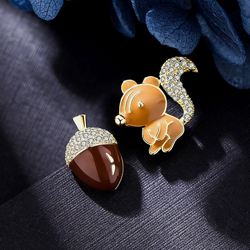 LATS Creative Fun Squirrel Pine Cone Asymmetrical Stud Earrings for Women Rhinestone Earring 2023 Earings BrincosFashion Jewelry