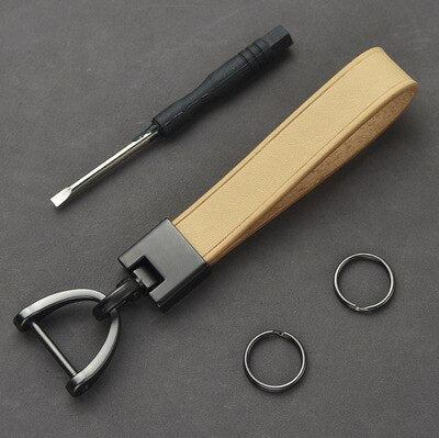 Aveuri Top Layer Cowhide Keychain Top Layer Cowhide Vegetable Tanning Tree Paste Stitching Horseshoe Buckle Pendant