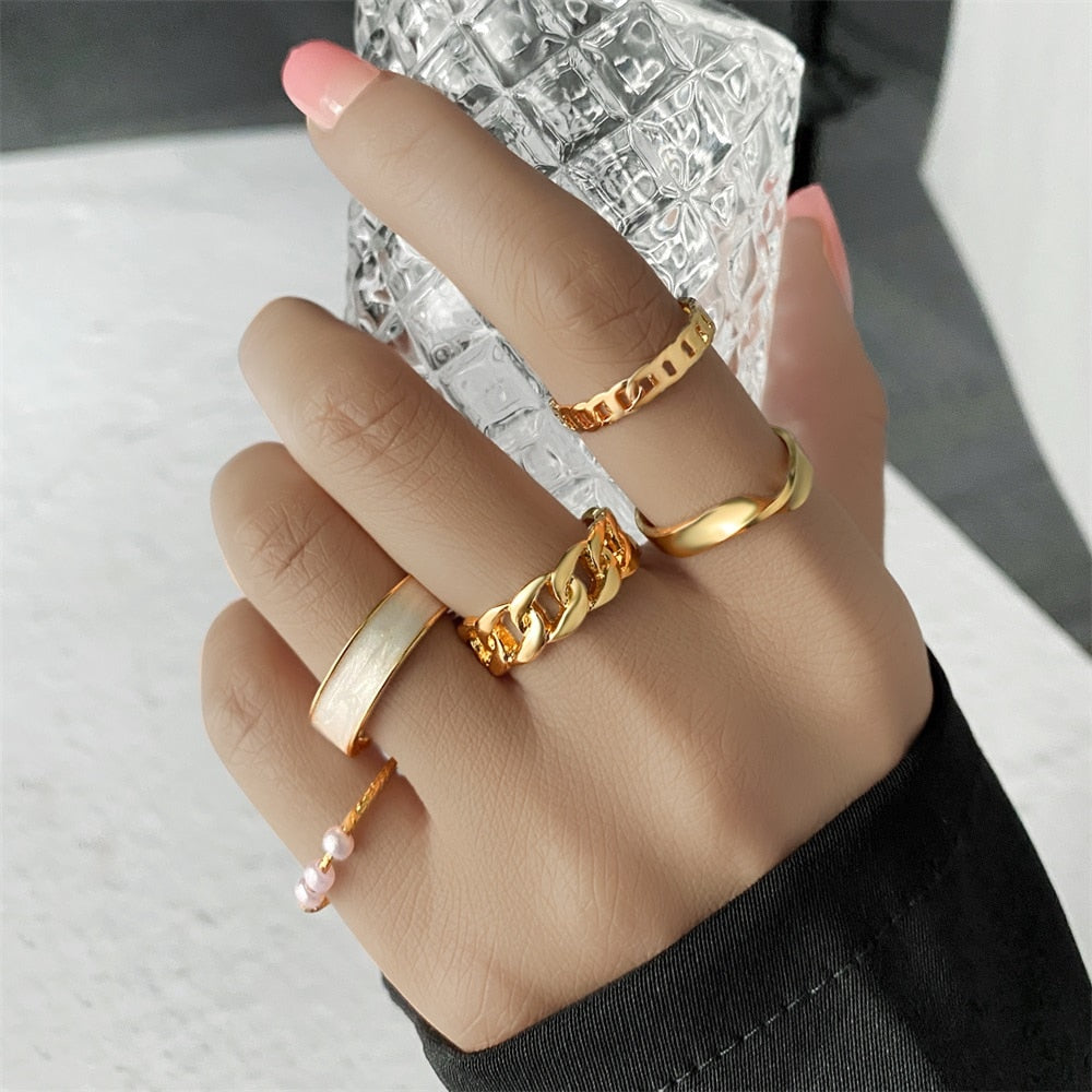 Aveuri Punk Vintage Gold Wide Chain Rings Set For Women Girls Fashion Irregular Finger Thin Rings Gift 2023  Female Jewelry Party