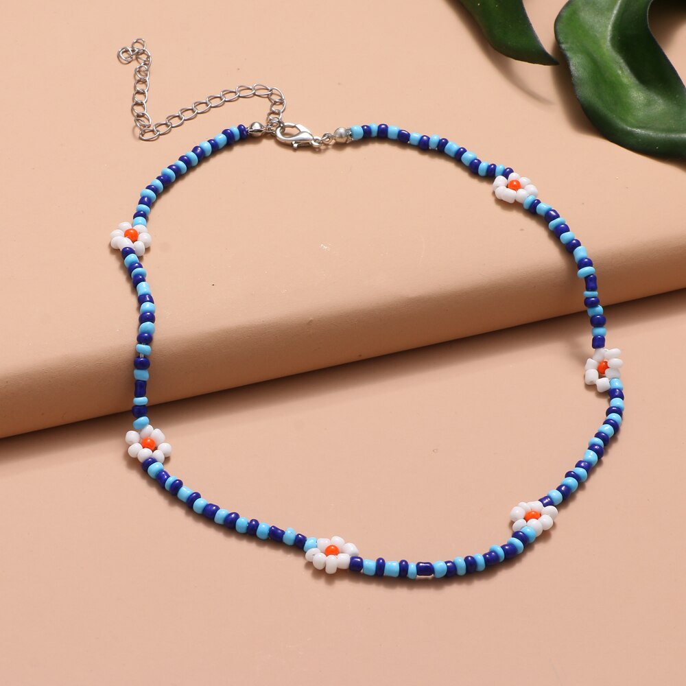 Aveuri Y2K Style Flower Beaded Necklace for Women Bohemian Colorful Short Beaded Choker Necklace Female Jewelry
