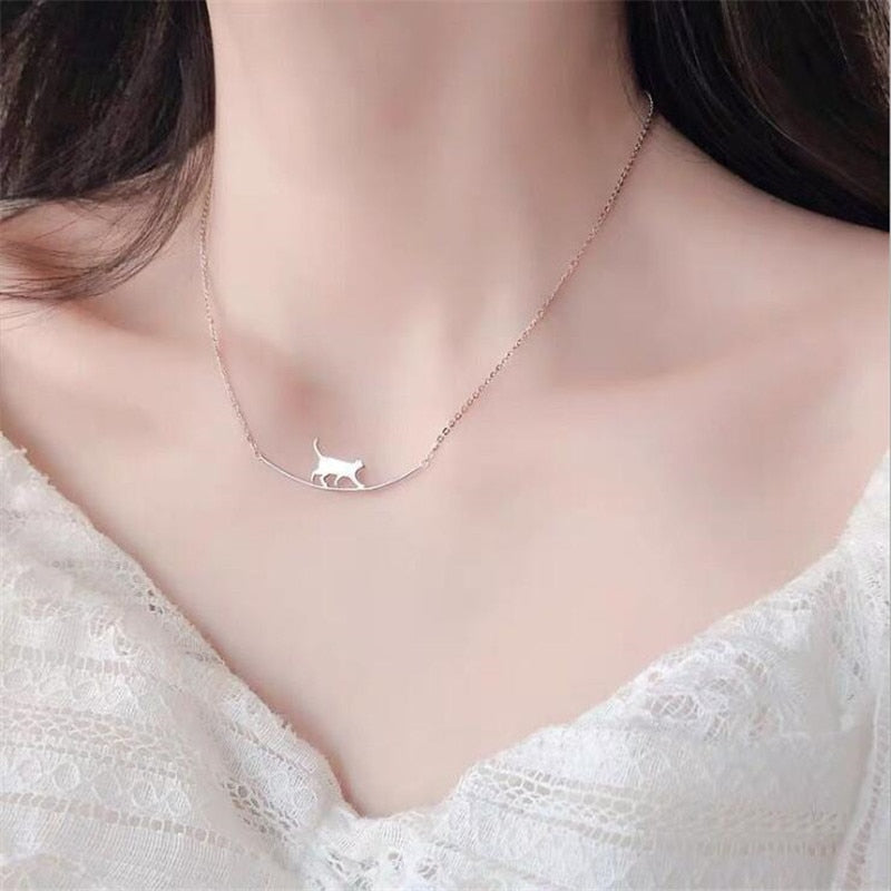 New Fashion Cat Curved Simple Personality 925 Sterling Silver Jewelry Cute Animal Walking Cat Clavicle Chain Necklaces N090