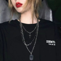 Aveuri 2023 Fashion Multilayer Silver Color Metal Chain Cross Necklace Couple Hip Hop Punk Geometric Pendant Necklaces For Women Men