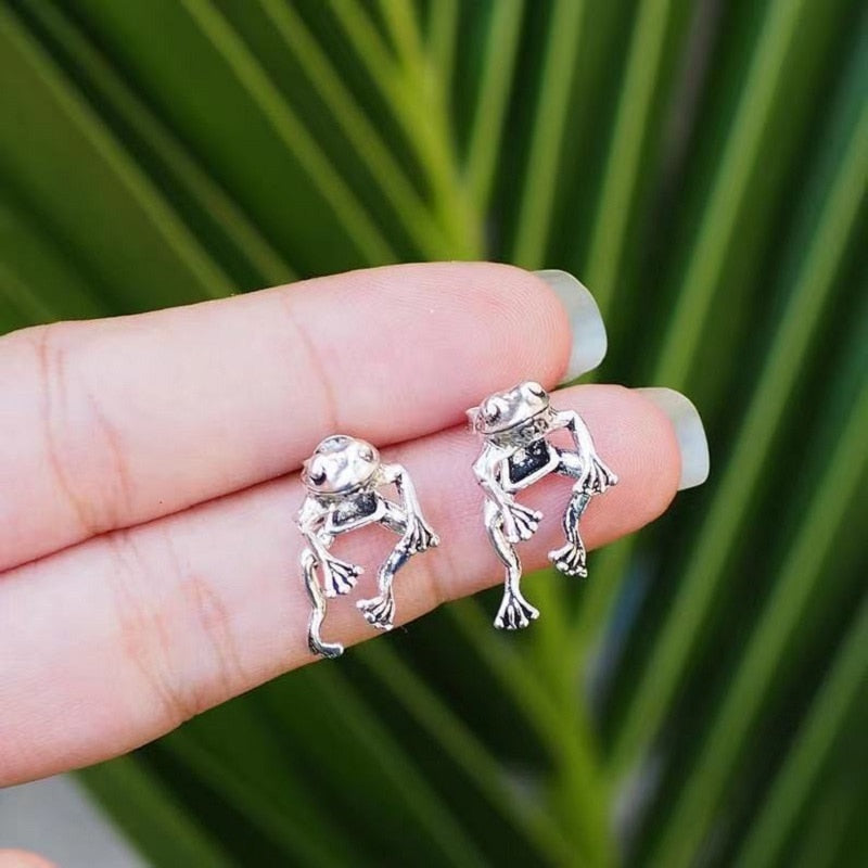 Christmas Gift Retro Cute Frog Earring For Women Gold Silver Color Gothic Animal Pirecing Stud Earring Female Charm Jewelry Gift