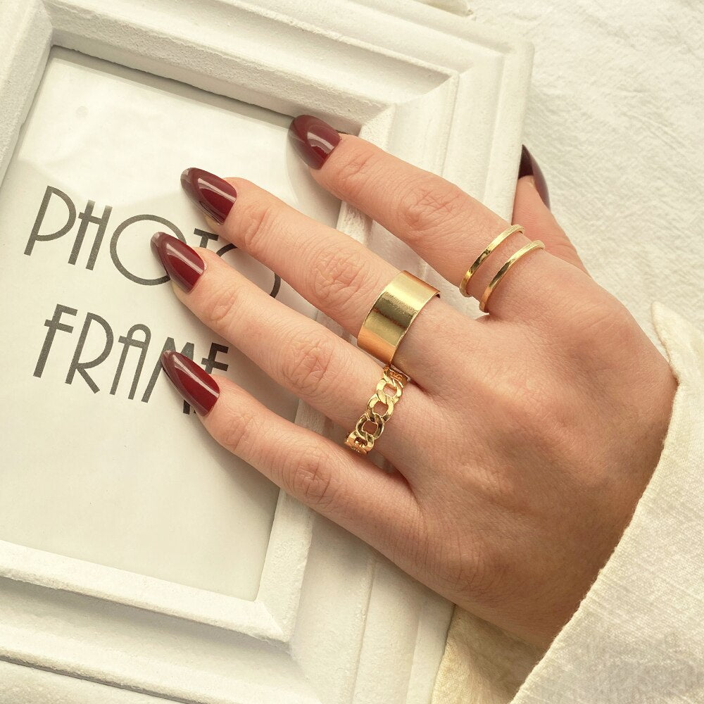 Aveuri Punk Gold Wide Chain Rings Set For Women Girls Fashion Irregular Finger Thin Rings Gift 2023 Female Jewelry Party