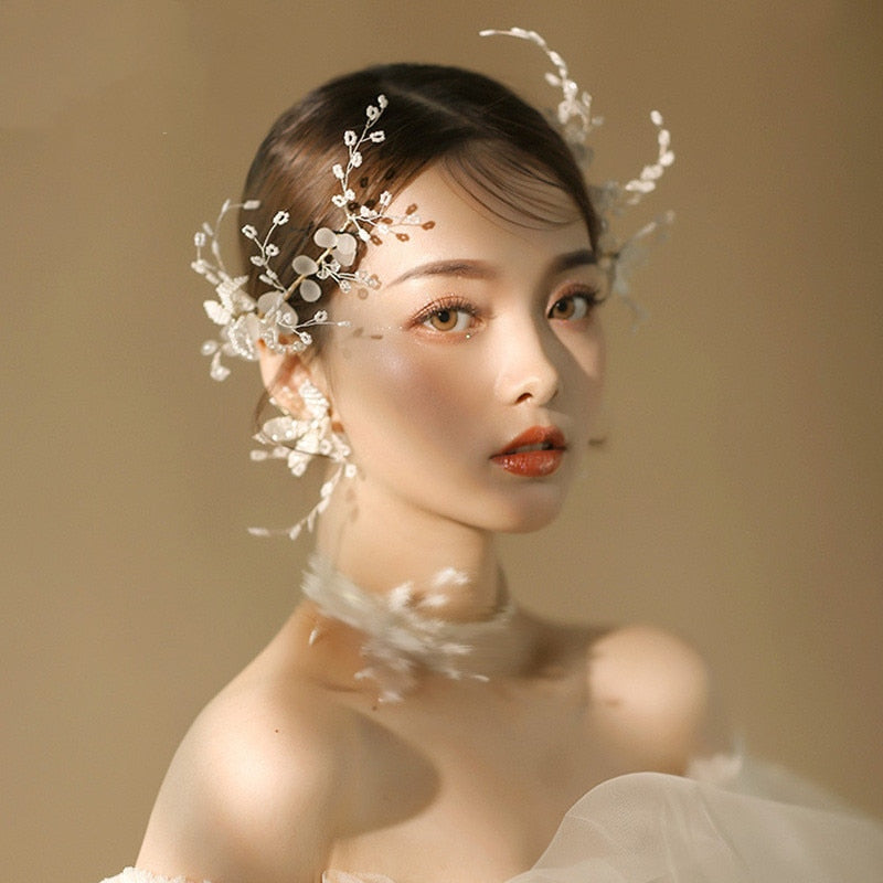 Aveuri Tiny White Flower Bridal Hair Wreath Vine Pearls Women Jewelry Hand wired Wedding Prom Hair Tiara Headband Accessories