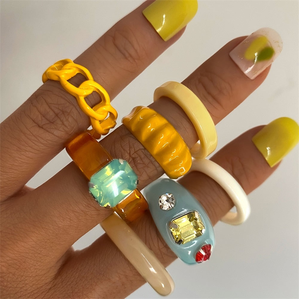 Aveuri Y2K Style Korean Colorful Resin Chain Rings Set for Women Fashion Colorful Multilayered Heart Ring Wholesale Jewelry