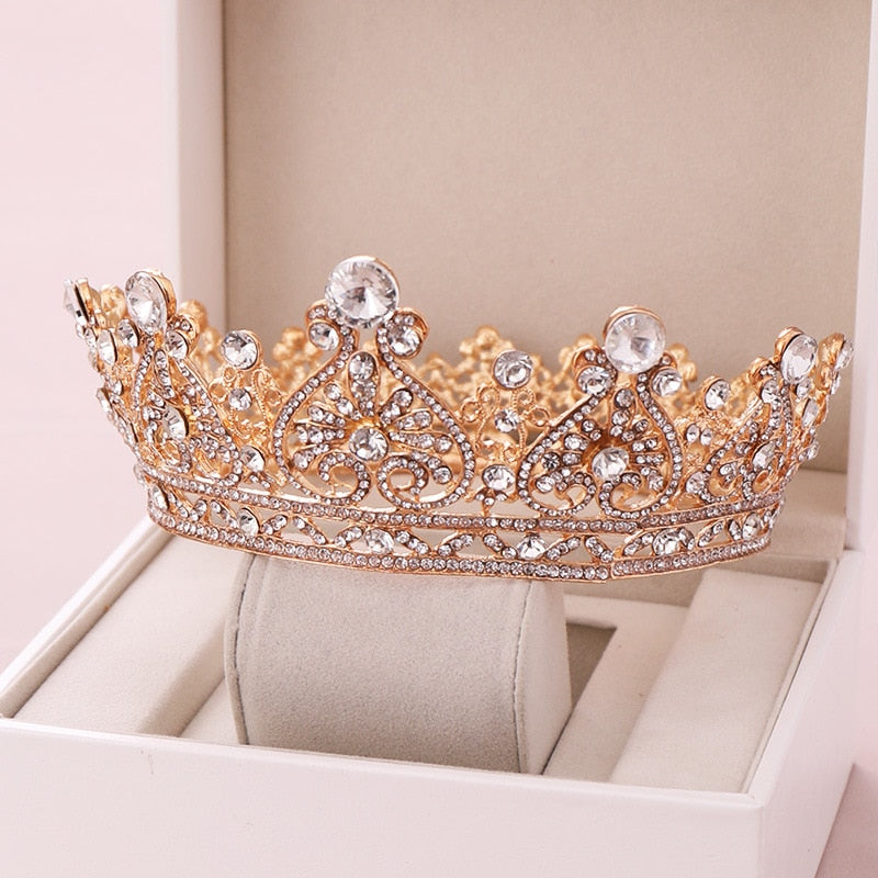 Aveuri Back to school Trendy Wedding Crown Baroque Rhinestone Crystal Crown Headband Gold Crown Wedding Hair Accessories Bridal Crown Hair Accessories