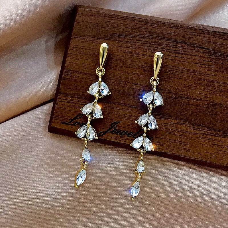 Luxury Crystal Leaf Earrings for Women Fashion Cubic Zircon Long Earrings Wedding Jewelry Drop Earring Vintage Gold Jewelry