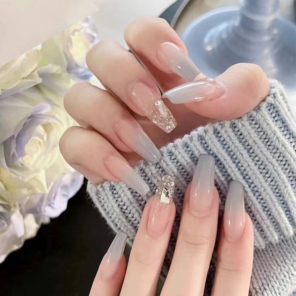 Aveuri  Fake Nails Set with Designs Pearl camellia Gradient False Nail Art Accesoires Nail Charms Nail Supplies for Professionals