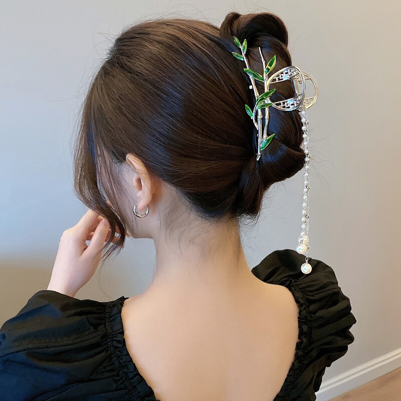 Aveuri New Retro Green Bamboo Hair Clips Styling Pearl Tassel Large Hair Claw Jaw Headwear For Women Hair Accessories Metal Hairpins