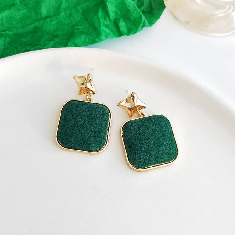 Aveuri 2023 New Fashion Retro Green Series Bear Smiley Earrings For Women  Classic Personality Trend Temperament All-Match Jewelry Gifts