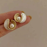 Aveuri  Irregular Pearl Earrings European And American Style Hip-Hop Punk Retro Earring Ms Girl Travel Accessories Jewelry Gift