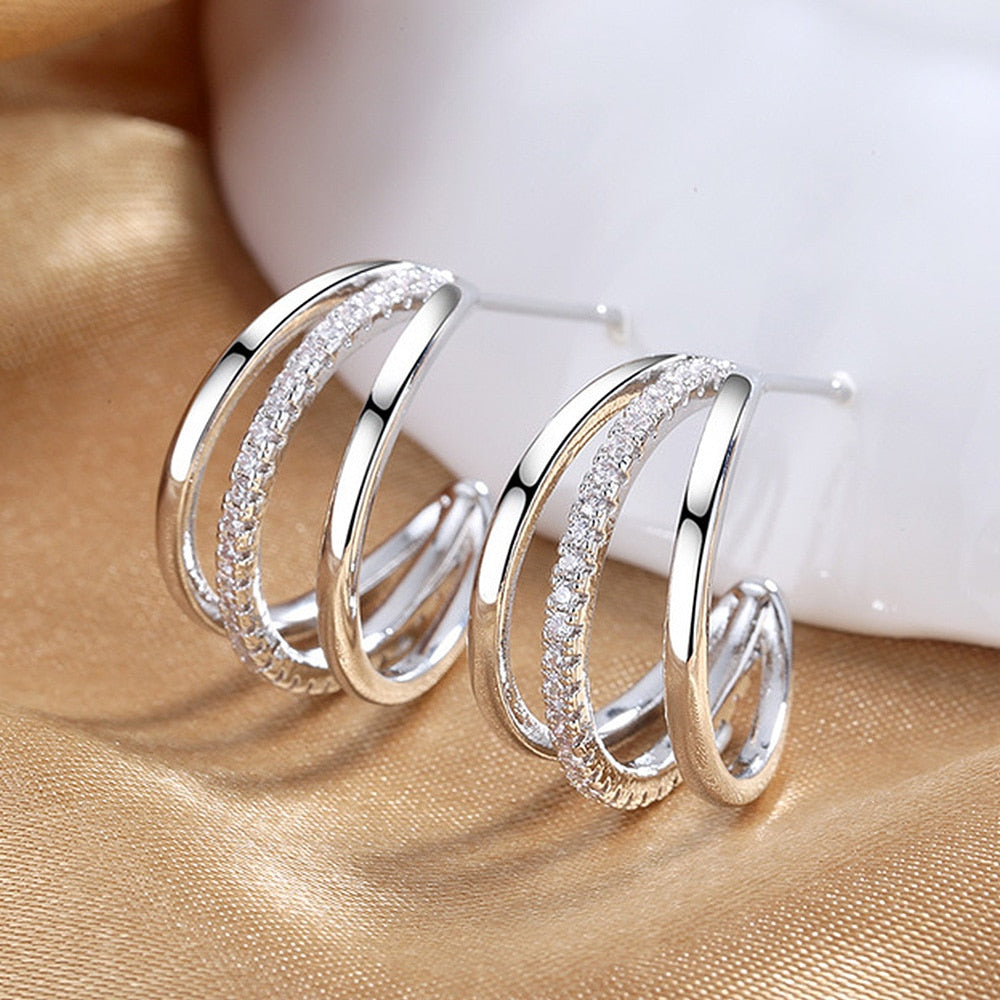 Aveuri High Quality Silver Color Claws Stud Earrings for Women Daily Wear Fashion Luxury Female Ear Accessories OL Style Jewelry
