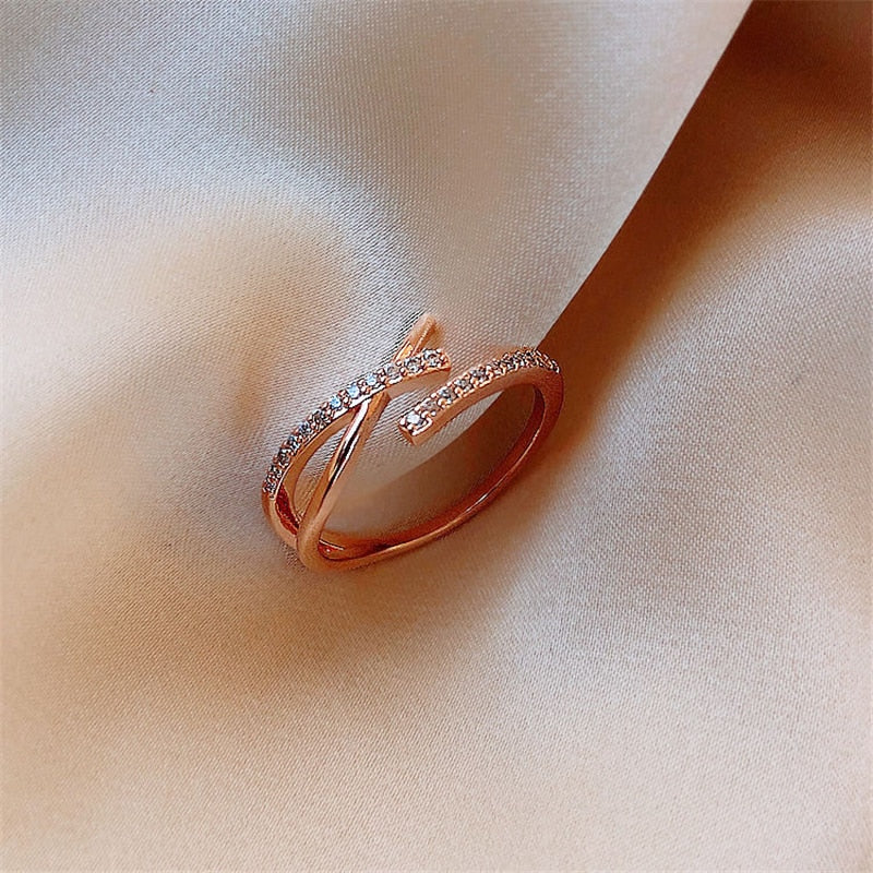 Aveuri Japanese and Korean Niche Simple Ring Gift Hollow design Gift idea Gold Ring Adjustable opening