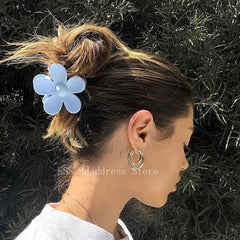 Aveuri Korea Flower Shape Hair Claw Clip For Women Girls Barrette Crab Hair Claws Ponytail Hairpins Bath Barrette Headwear Accessories