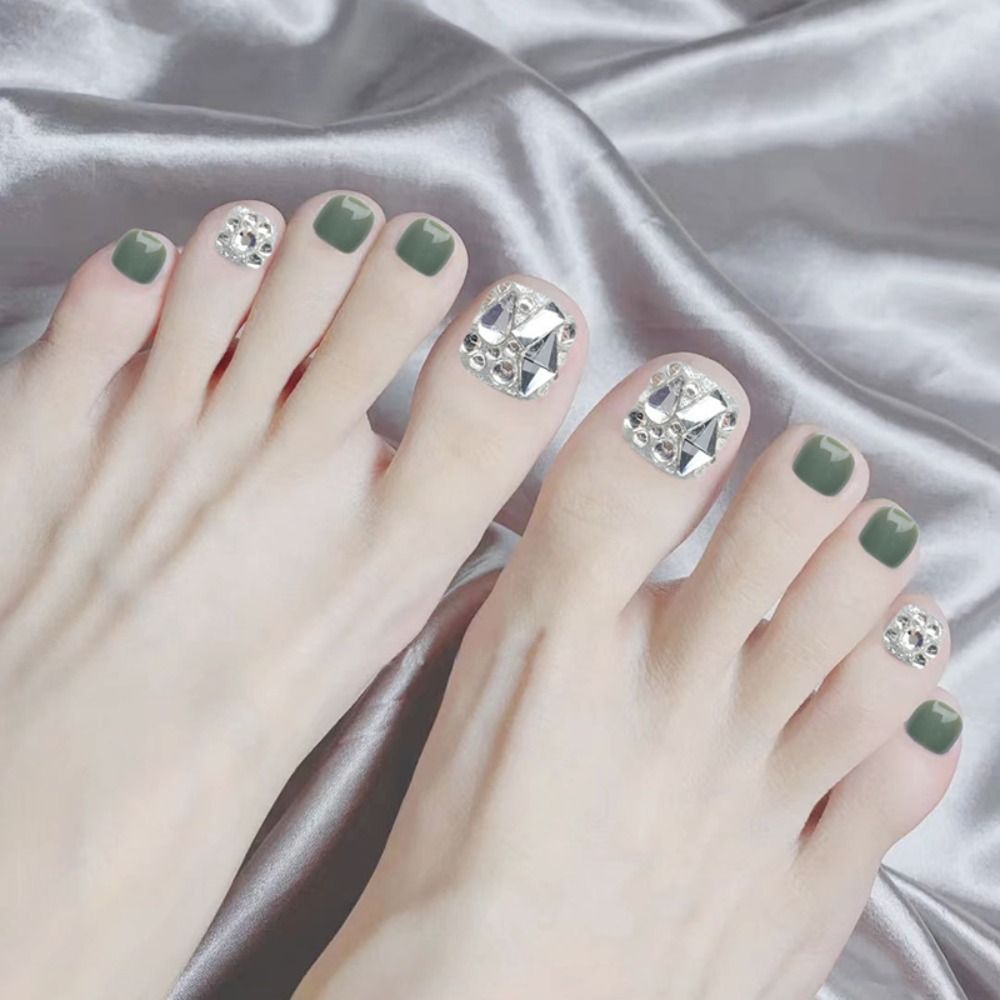 Aveuri 2023 24pcs Press On Toe nails 2023 Summer Fake Toe nails Full Cover Short Square Toe Nails Foot Nails Tips for Women Girls