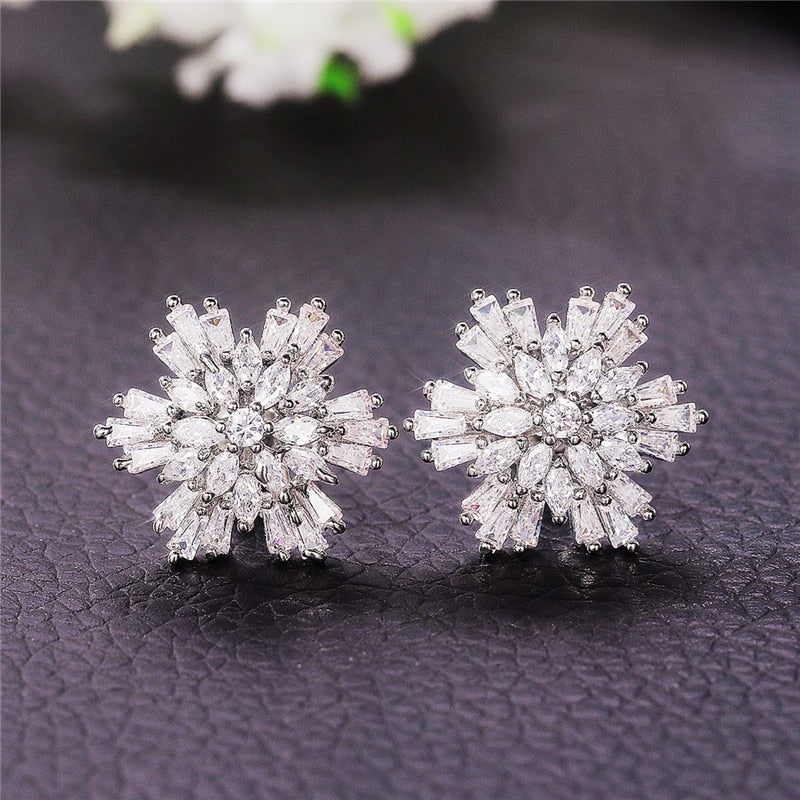 Graduation gift Aesthetic Crystal Flower Stud Earrings Women for Engagement Wedding Party Female Ear Fashion Jewelry with Brilliant CZ