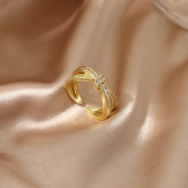 Aveuri Japanese and Korean Niche Simple Ring Gift Hollow design Gift idea Gold Ring Adjustable opening