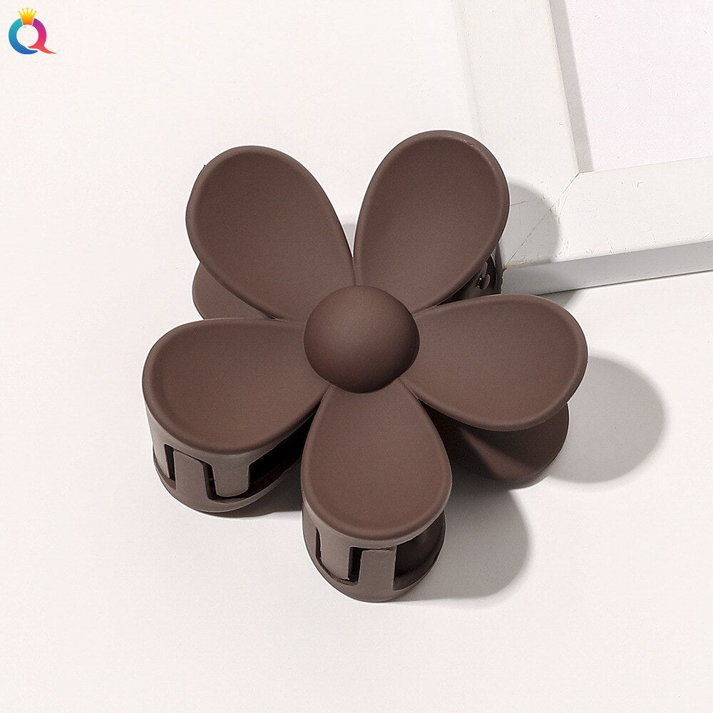 Aveuri Korea Flower Shape Hair Claw Clip For Women Girls Barrette Crab Hair Claws Ponytail Hairpins Bath Barrette Headwear Accessories