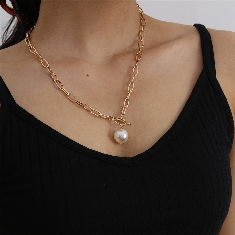 Aveuri Gothic Baroque Pearl Coin Pendant Choker Necklace for Women Wedding Punk Bead Lariat Gold Color Long Chain Necklace Jewelry Gift