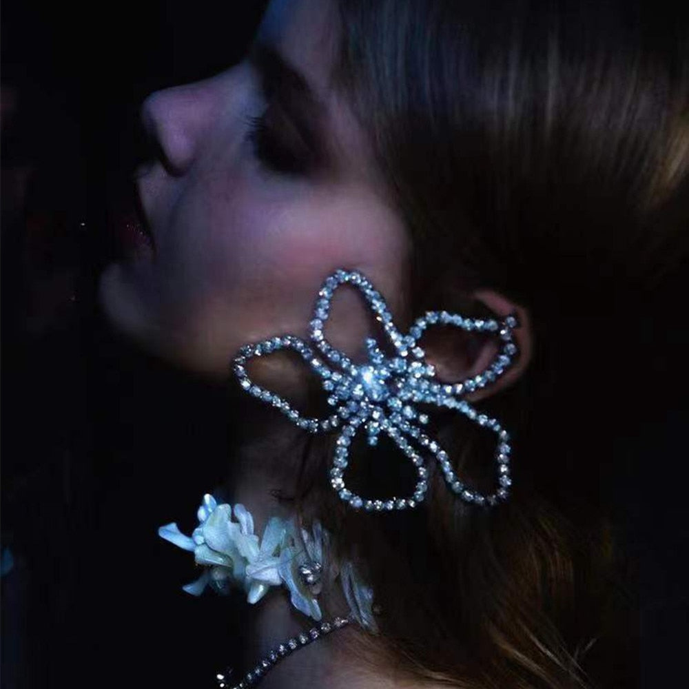 Aveuri 2023 Rhinestone Flower Big Irregular Drop Stud Earrings Accessories For Women Luxury Crystal Geometric Dangle Earrings Jewelry