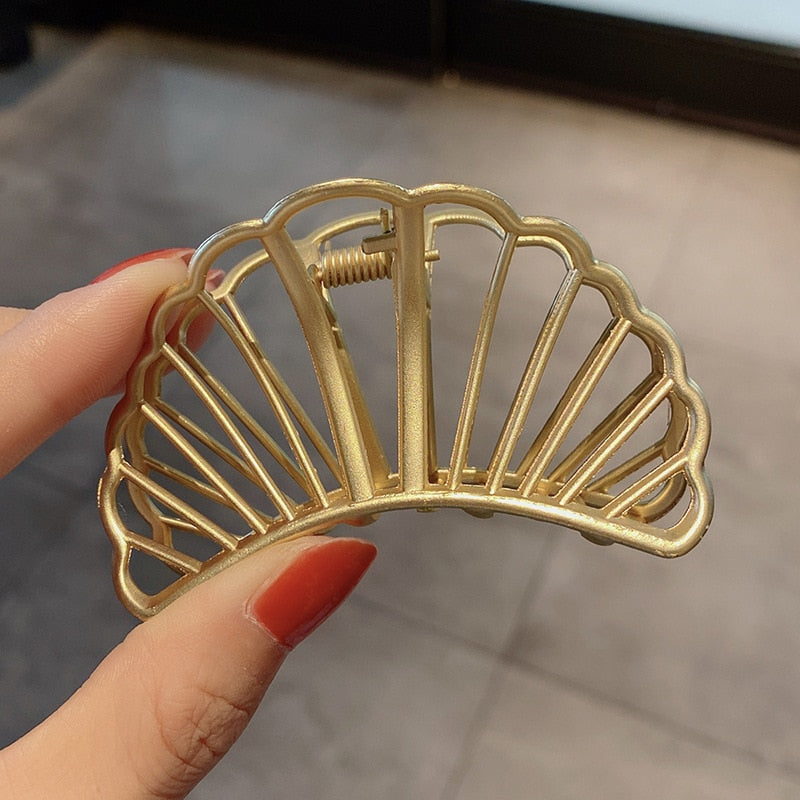 Aveuri Back to school Fashion Gold Silver Hollow Geometric Hair Clips Metal Hair Claw Cross Hairclip Headband Hairpin Hair Crab Women Hair Accessories