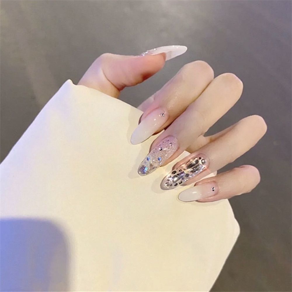 Aveuri  24pcs Rhinestone Design Fake Nails Shiny Bridal Women Lady party nail DIy Decorations Press On nail Tips False Nail Patch