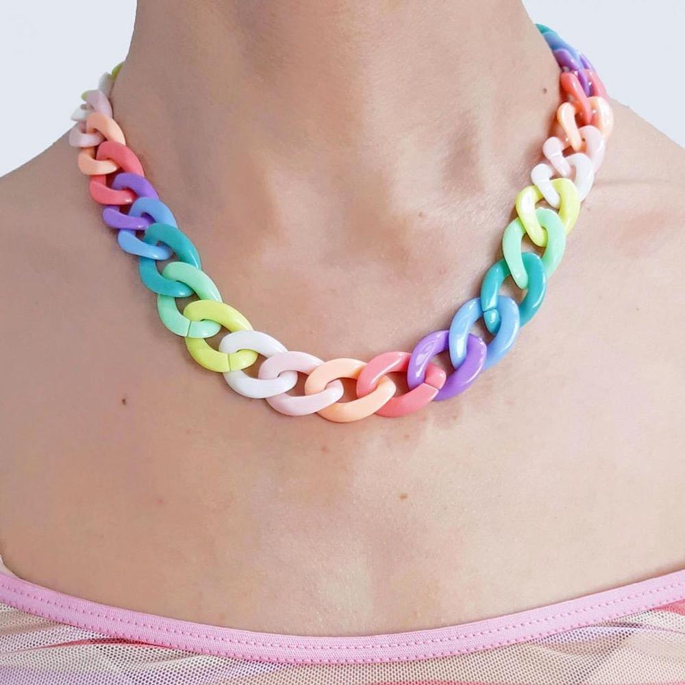 Aveuri 2023 Rainbow Acrylic Chain Choker Necklace For Women Girl Hip Hop Harajuku Cute Night Club Necklace Cool Statement Jewelry 2023