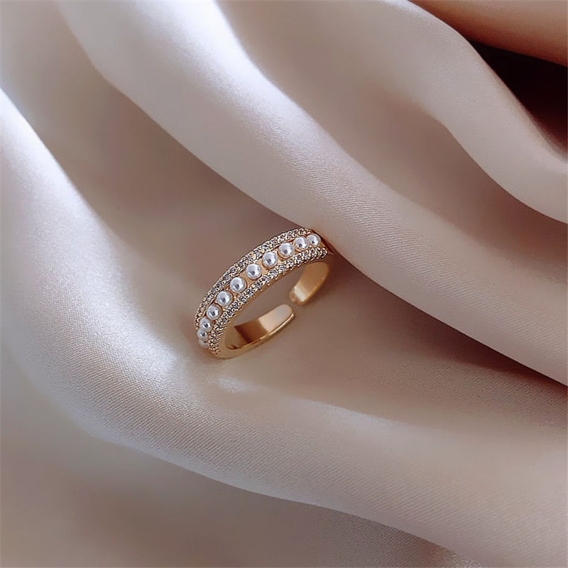 Aveuri Japanese and Korean Niche Simple Ring Gift Hollow design Gift idea Gold Ring Adjustable opening 240920