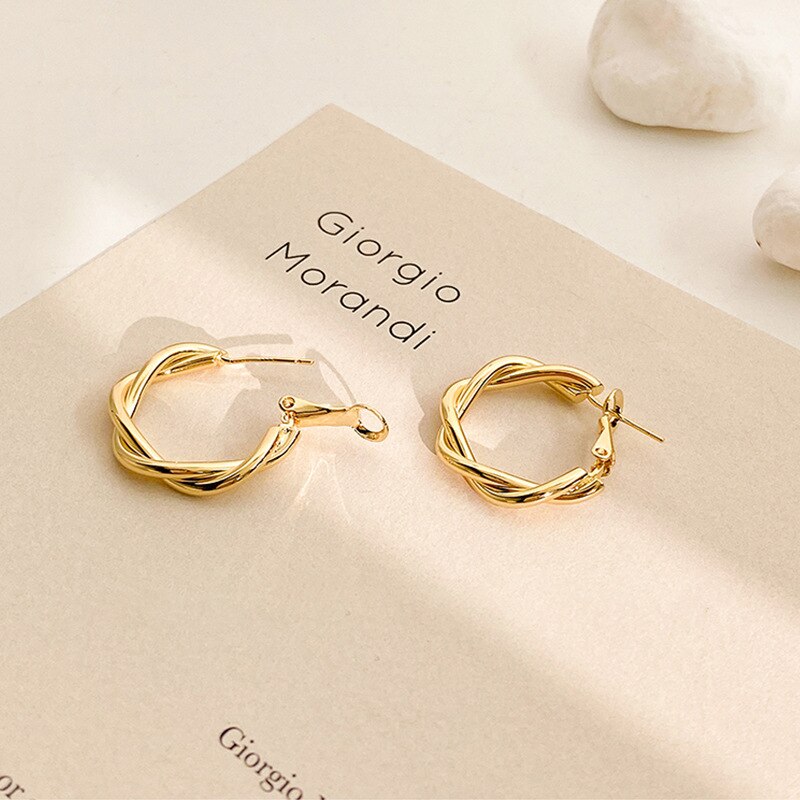 Aveuri  Fashion Distortion Interweave Twist Metal Circle Geometric Round Hoop Earrings for Women Accessories Retro Party Jewelry