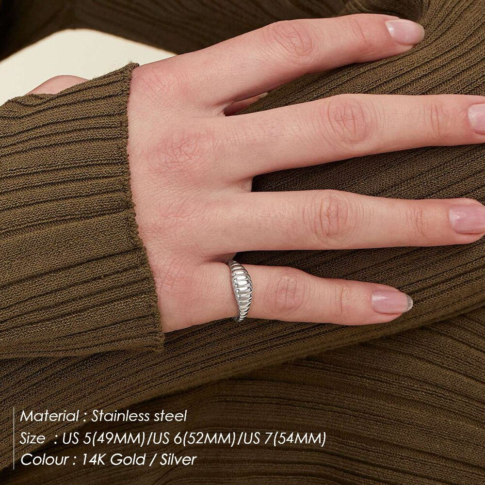 Aveuri Women Simple Fashion Style Texture  Tail Ring 316L Stainless Steel Tail Ring Classic Couple For Women And Wedding Jewelry 2023